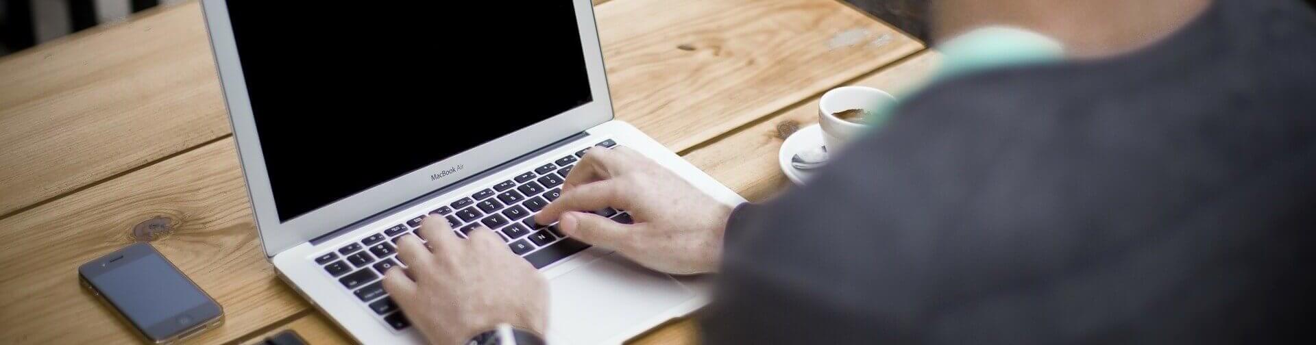 Homeoffice mit Computer